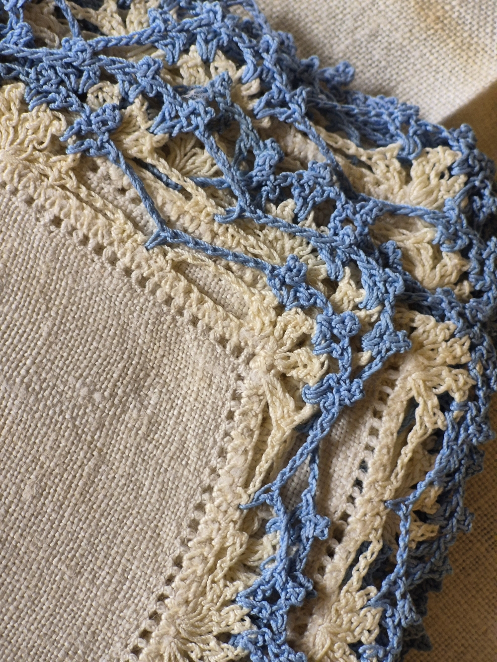 Mid Century Handmade Crochet Trim Napkins
